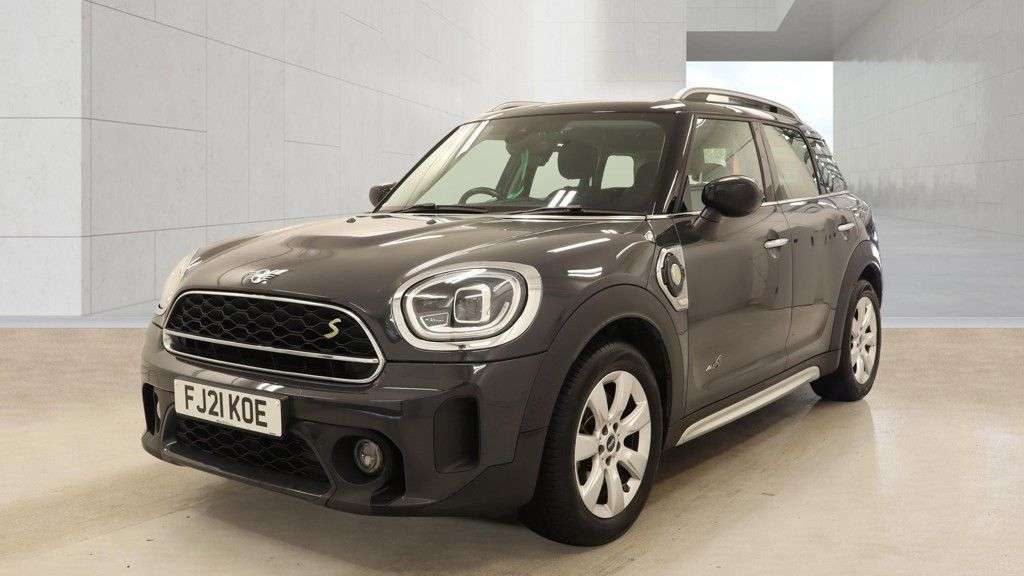 A 2021 MINI COUNTRYMAN 1.5 10kWh Cooper SE Classic SUV 5dr Petrol Plug-in Hybrid Auto ALL4 Euro 6 A 2021 MINI COUNTRYMAN 1.5 10kWh Cooper SE Classic SUV 5dr Petrol Plug-in Hybrid Auto ALL4 Euro 6