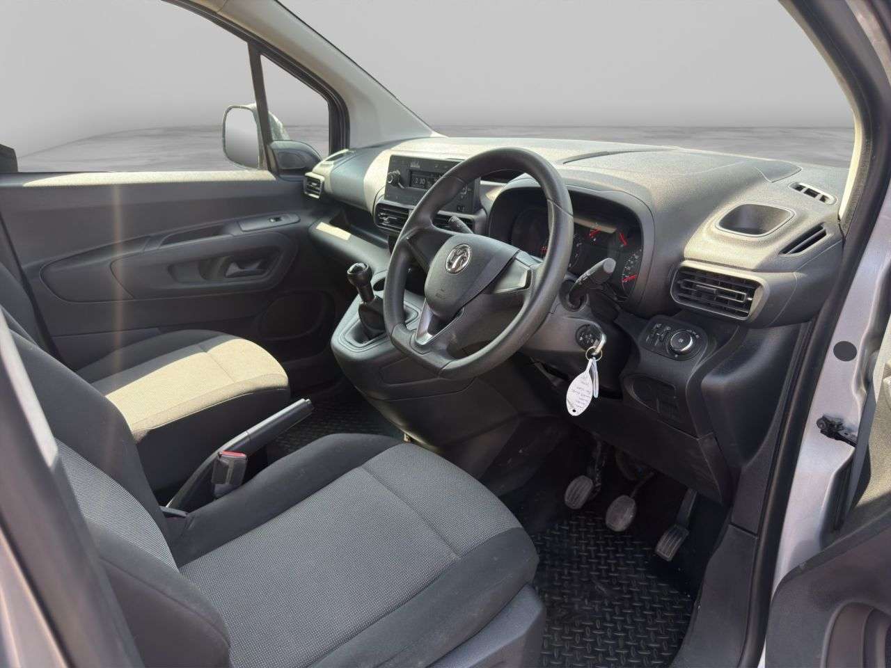 A 2020 VAUXHALL COMBO 1.6 Turbo D 2000 Edition Panel Van 4dr Diesel Manual L1 H1 Euro 6 (s/s) (10 A 2020 VAUXHALL COMBO 1.6 Turbo D 2000 Edition Panel Van 4dr Diesel Manual L1 H1 Euro 6 (s/s) (10