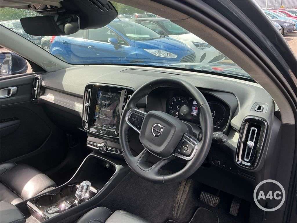 A 2021 VOLVO XC40 1.5h T5 Twin Engine Recharge 10.7kWh Inscription Pro SUV 5dr Petrol Plug-in A 2021 VOLVO XC40 1.5h T5 Twin Engine Recharge 10.7kWh Inscription Pro SUV 5dr Petrol Plug-in