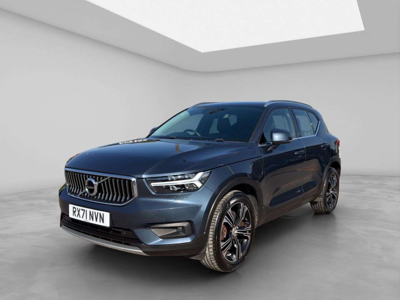 2021 VOLVO XC40 2021 VOLVO XC40
