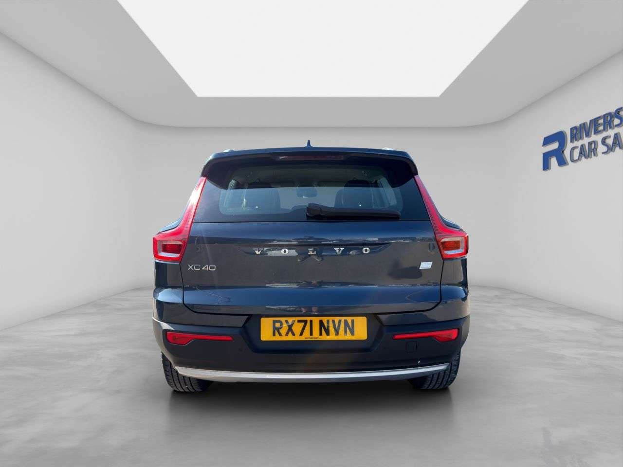 2021 VOLVO XC40 2021 VOLVO XC40
