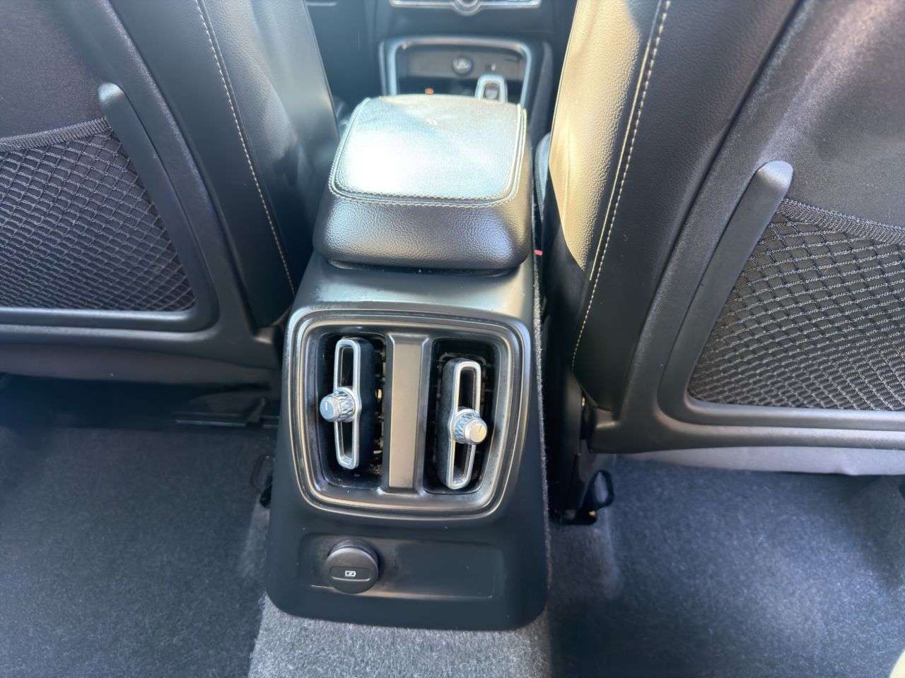 2021 VOLVO XC40 2021 VOLVO XC40