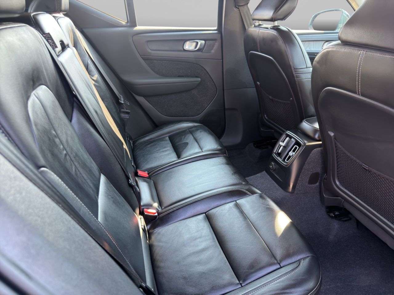 2021 VOLVO XC40 2021 VOLVO XC40