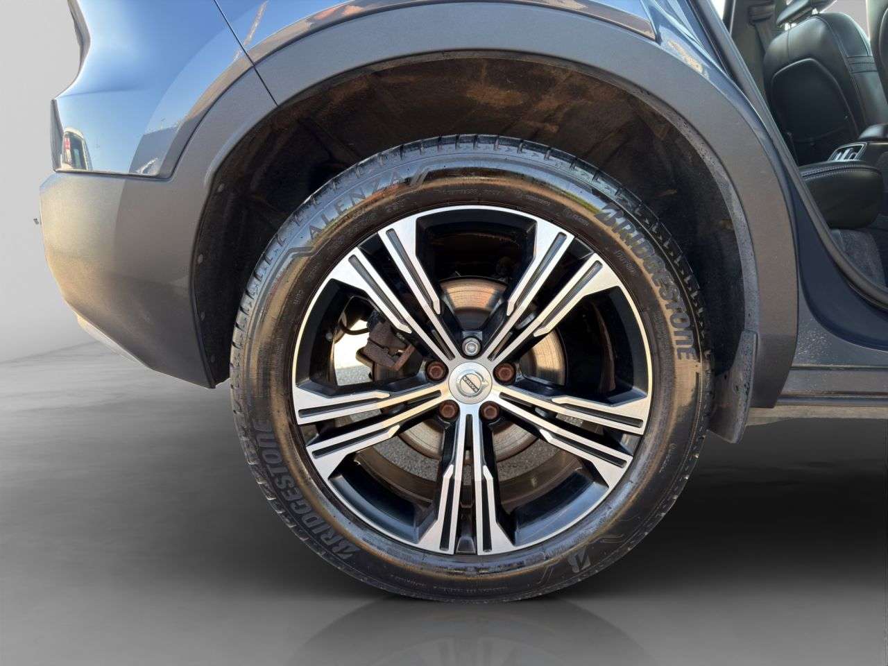 2021 VOLVO XC40 2021 VOLVO XC40