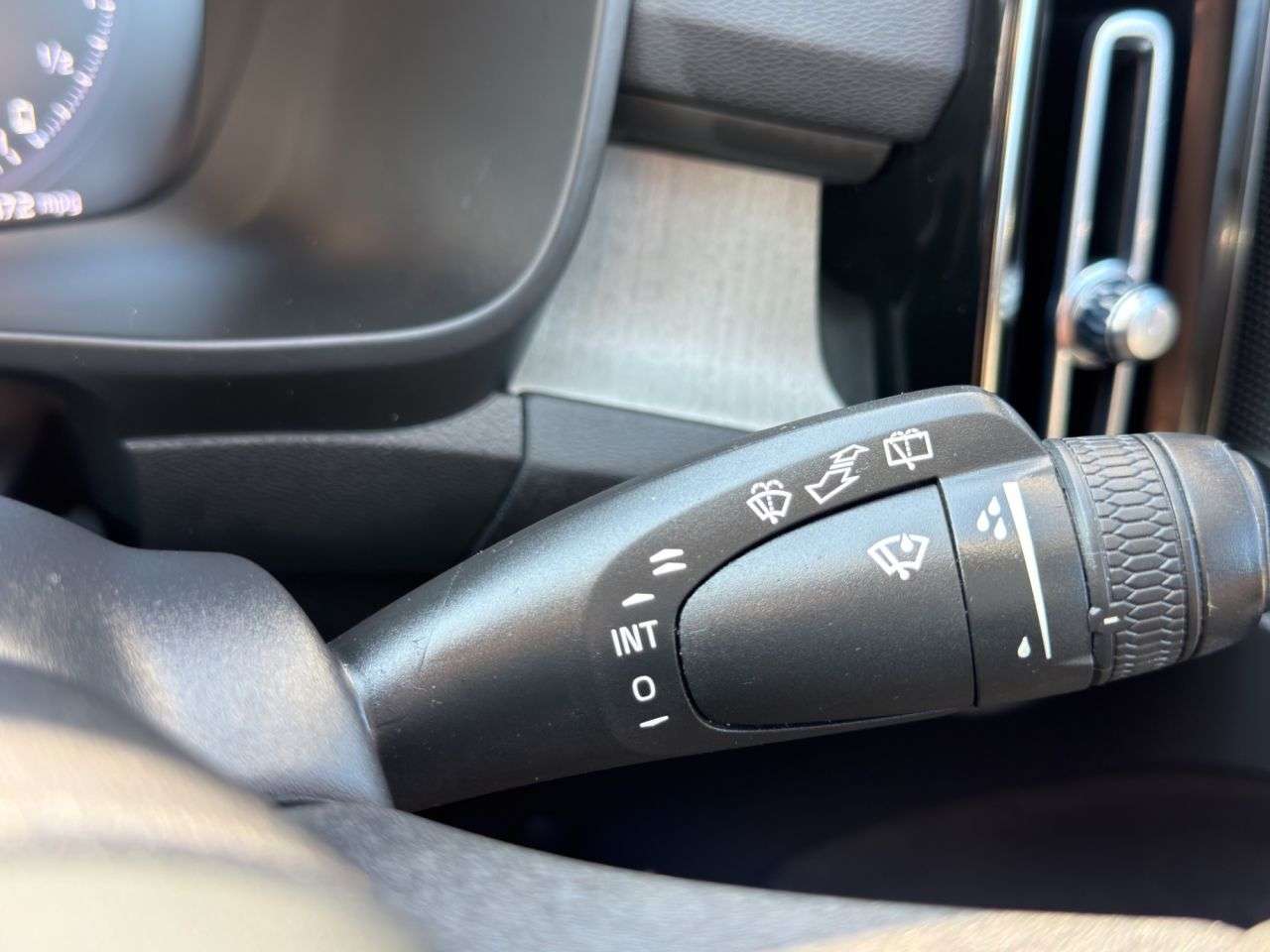 2021 VOLVO XC40 2021 VOLVO XC40