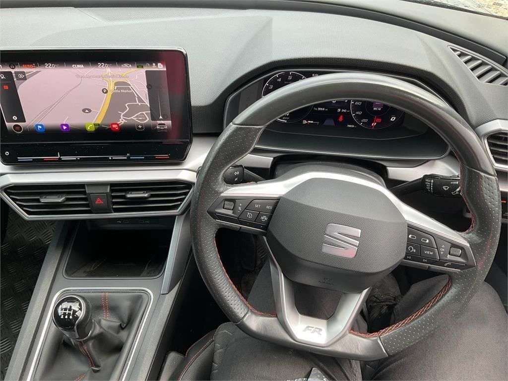 A 2021 SEAT LEON 1.5 TSI EVO FR Estate 5dr Petrol Manual Euro 6 (s/s) (130 ps) A 2021 SEAT LEON 1.5 TSI EVO FR Estate 5dr Petrol Manual Euro 6 (s/s) (130 ps)