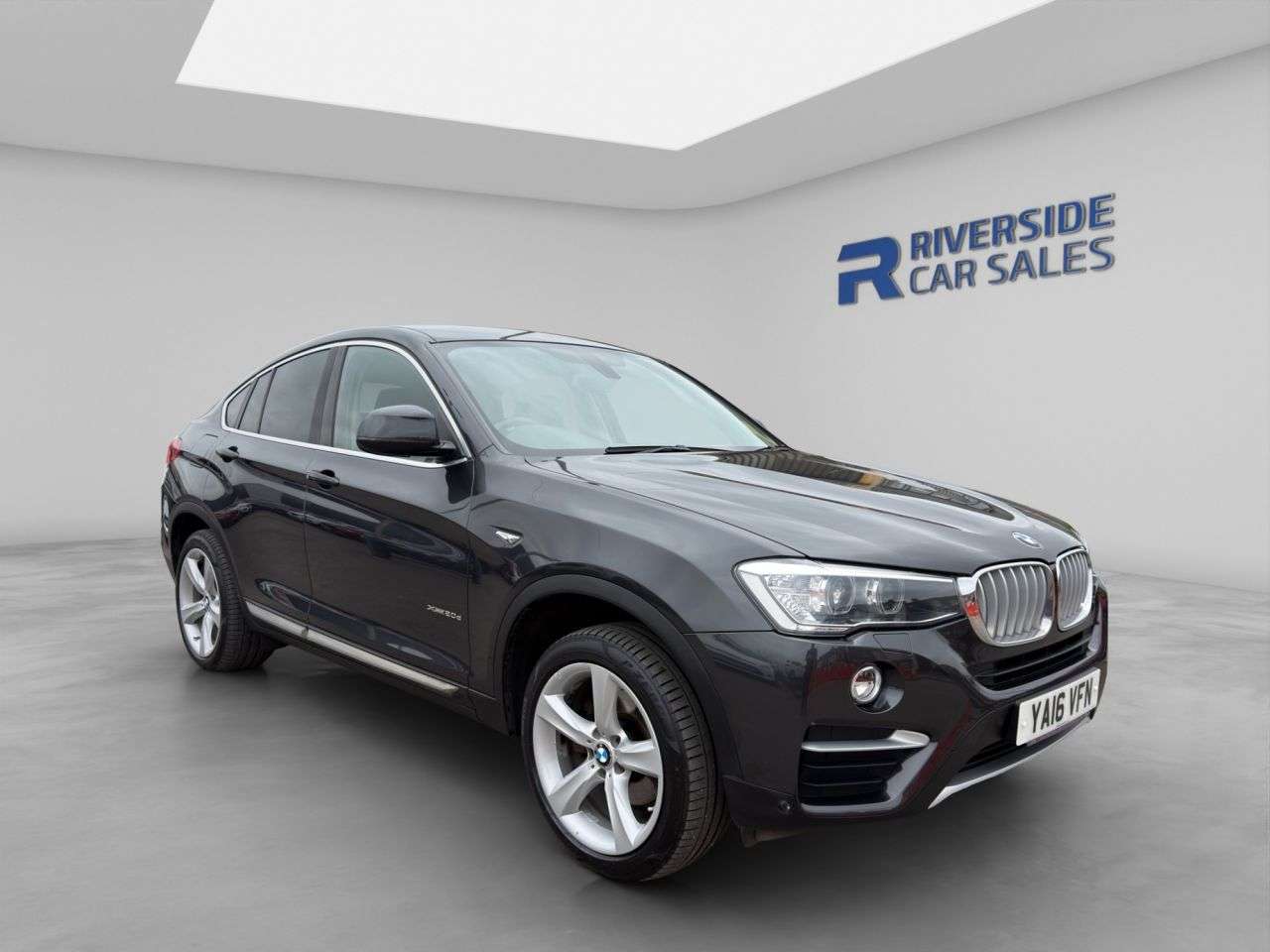 A 2016 BMW X4 2.0 20d xLine SUV 5dr Diesel Auto xDrive Euro 6 (s/s) (190 ps) A 2016 BMW X4 2.0 20d xLine SUV 5dr Diesel Auto xDrive Euro 6 (s/s) (190 ps)