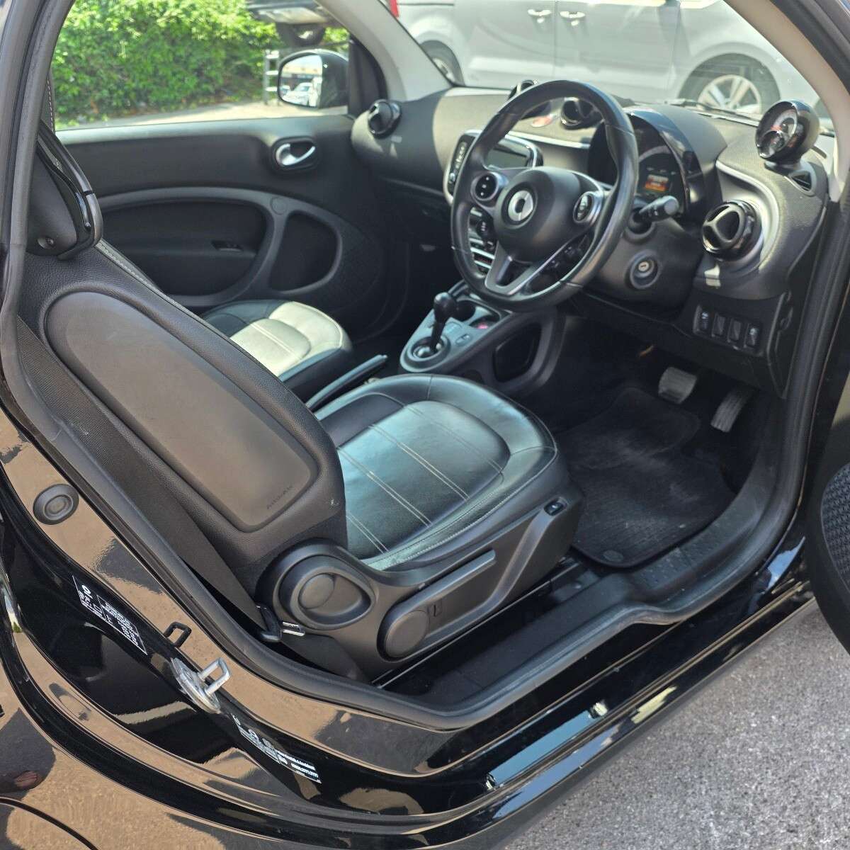 2019 SMART FORTWO COUPE 2019 SMART FORTWO COUPE