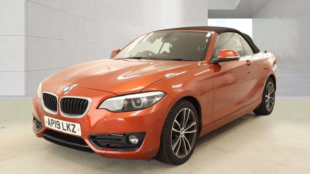 A 2019 BMW 2 SERIES 1.5 218i GPF Sport Convertible 2dr Petrol Manual Euro 6 (s/s) (136 ps) Fina A 2019 BMW 2 SERIES 1.5 218i GPF Sport Convertible 2dr Petrol Manual Euro 6 (s/s) (136 ps) Fina