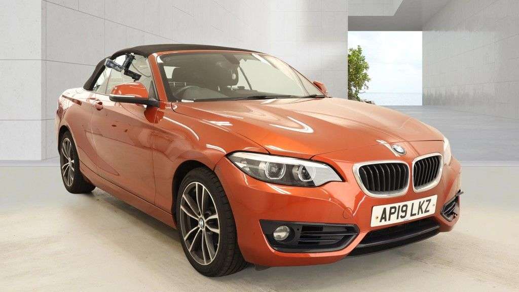 A 2019 BMW 2 SERIES 1.5 218i GPF Sport Convertible 2dr Petrol Manual Euro 6 (s/s) (136 ps) Fina A 2019 BMW 2 SERIES 1.5 218i GPF Sport Convertible 2dr Petrol Manual Euro 6 (s/s) (136 ps) Fina