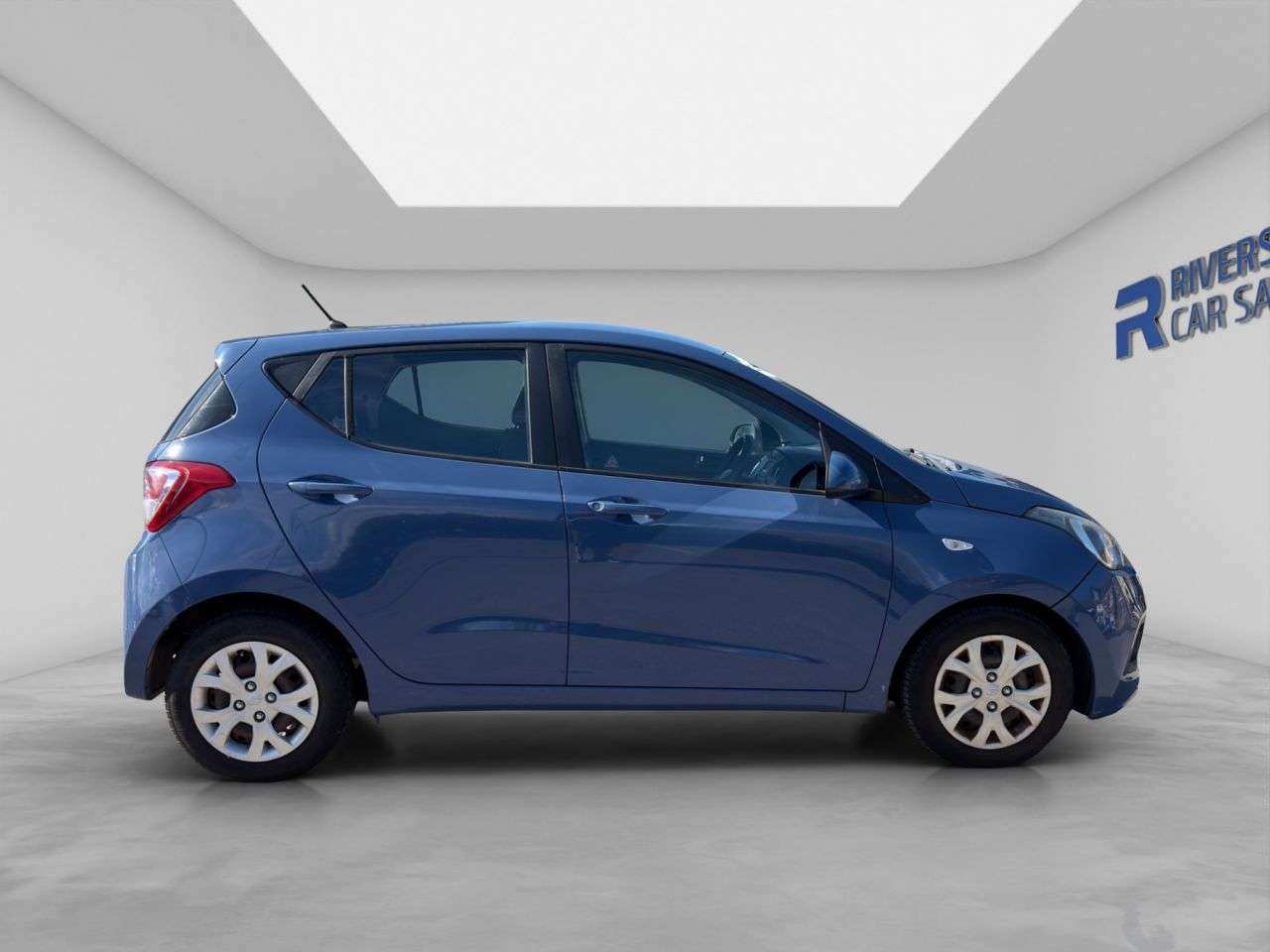 A 2017 HYUNDAI I10 1.0 SE Hatchback 5dr Petrol Manual Euro 5 (66 ps) Finance From 8.9% APR A 2017 HYUNDAI I10 1.0 SE Hatchback 5dr Petrol Manual Euro 5 (66 ps) Finance From 8.9% APR