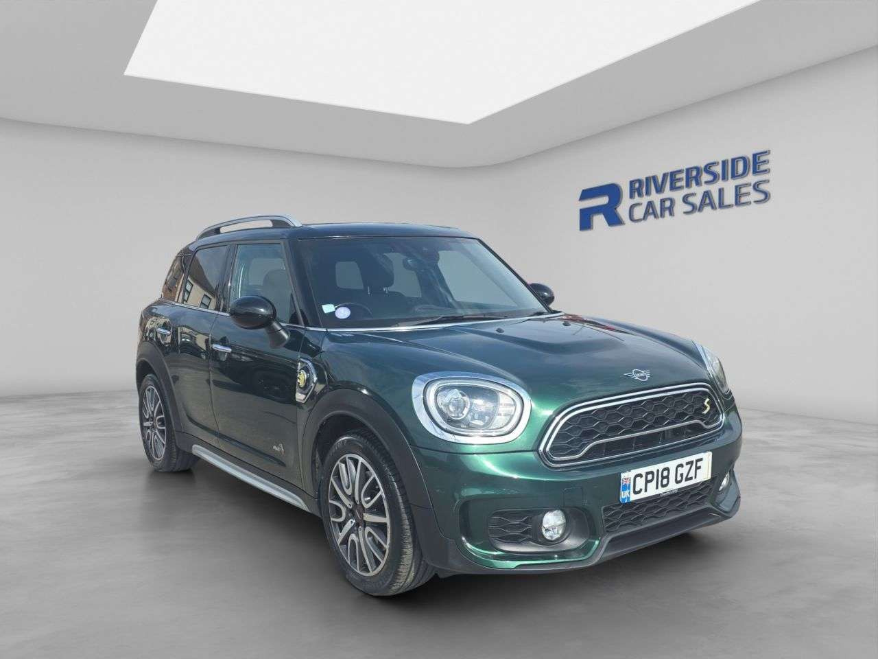 A 2018 MINI COUNTRYMAN 1.5 7.6kWh Cooper SE SUV 5dr Petrol Plug-in Hybrid Auto ALL4 Euro 6 (s/s) ( A 2018 MINI COUNTRYMAN 1.5 7.6kWh Cooper SE SUV 5dr Petrol Plug-in Hybrid Auto ALL4 Euro 6 (s/s) (