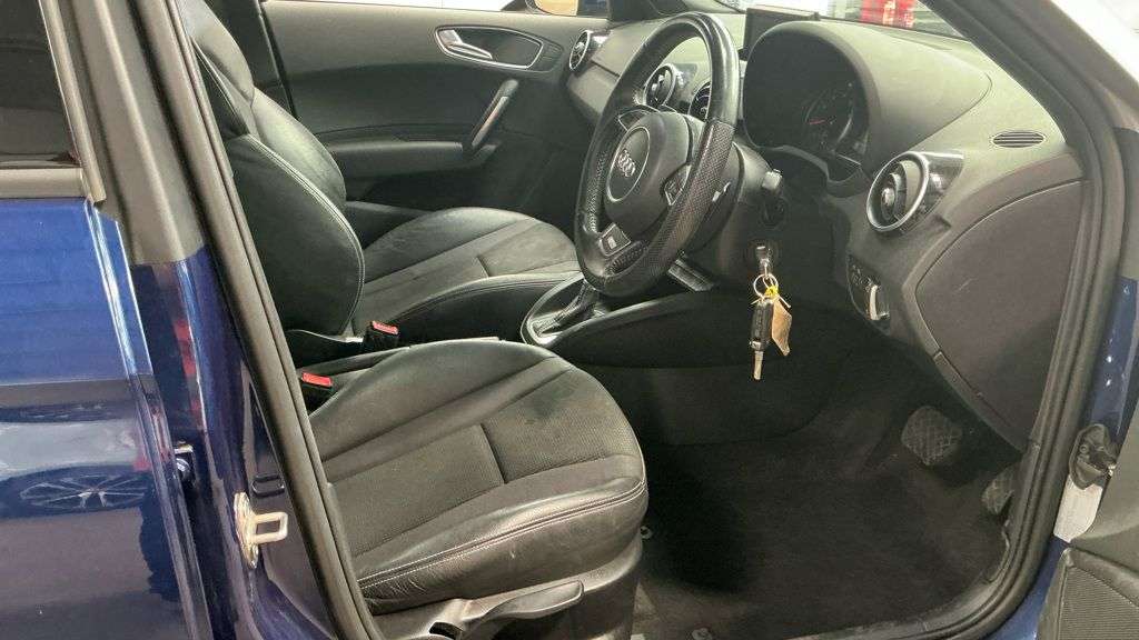A 2014 AUDI A1 1.4 TFSI S line Sportback 5dr Petrol S Tronic Euro 5 (s/s) (122 ps) FINANCE A 2014 AUDI A1 1.4 TFSI S line Sportback 5dr Petrol S Tronic Euro 5 (s/s) (122 ps) FINANCE
