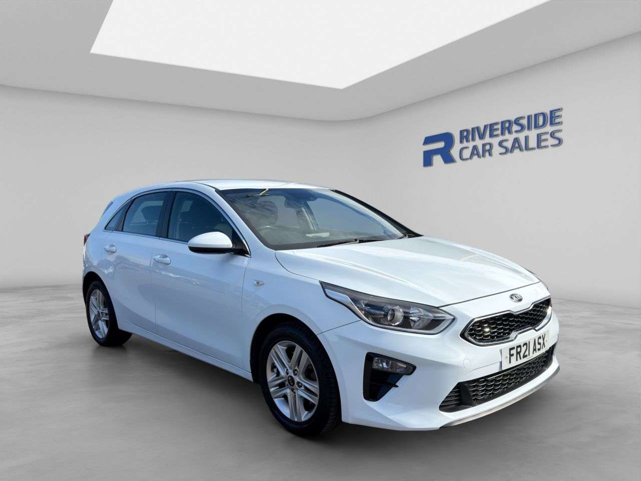 A 2021 KIA CEED 1.0 T-GDi ECO 2 Hatchback 5dr Petrol Manual Euro 6 (s/s) (118 bhp) FINANCE A 2021 KIA CEED 1.0 T-GDi ECO 2 Hatchback 5dr Petrol Manual Euro 6 (s/s) (118 bhp) FINANCE