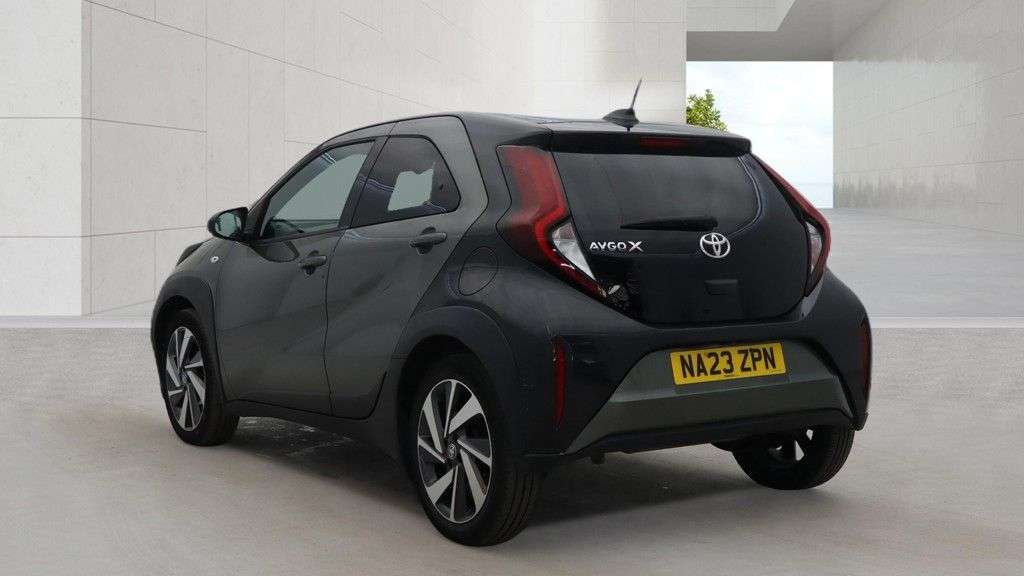 2023 TOYOTA AYGO X 2023 TOYOTA AYGO X