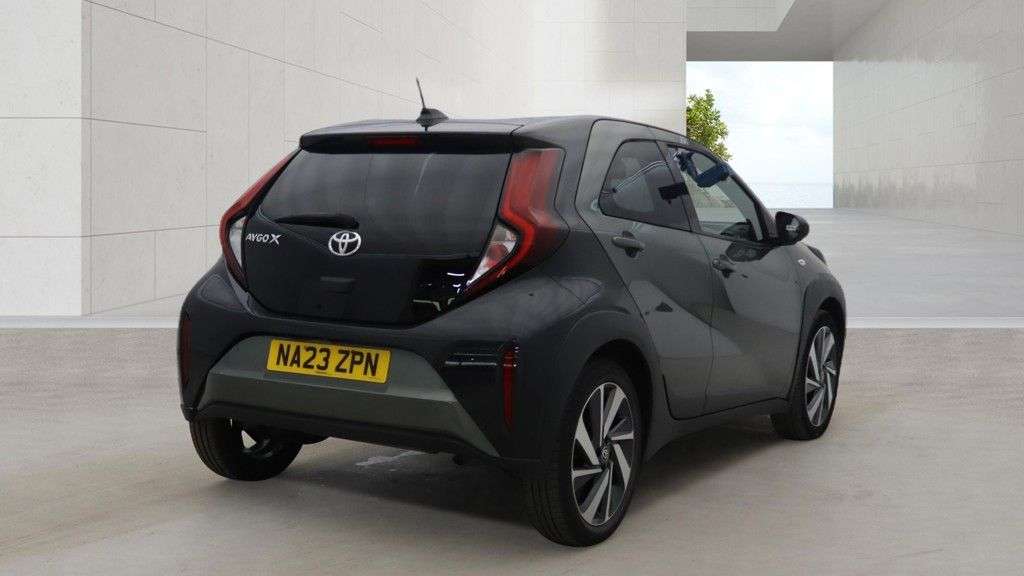 2023 TOYOTA AYGO X 2023 TOYOTA AYGO X