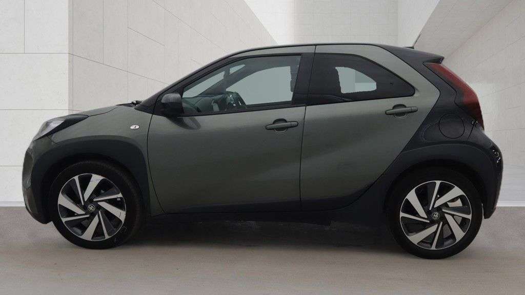 2023 TOYOTA AYGO X 2023 TOYOTA AYGO X