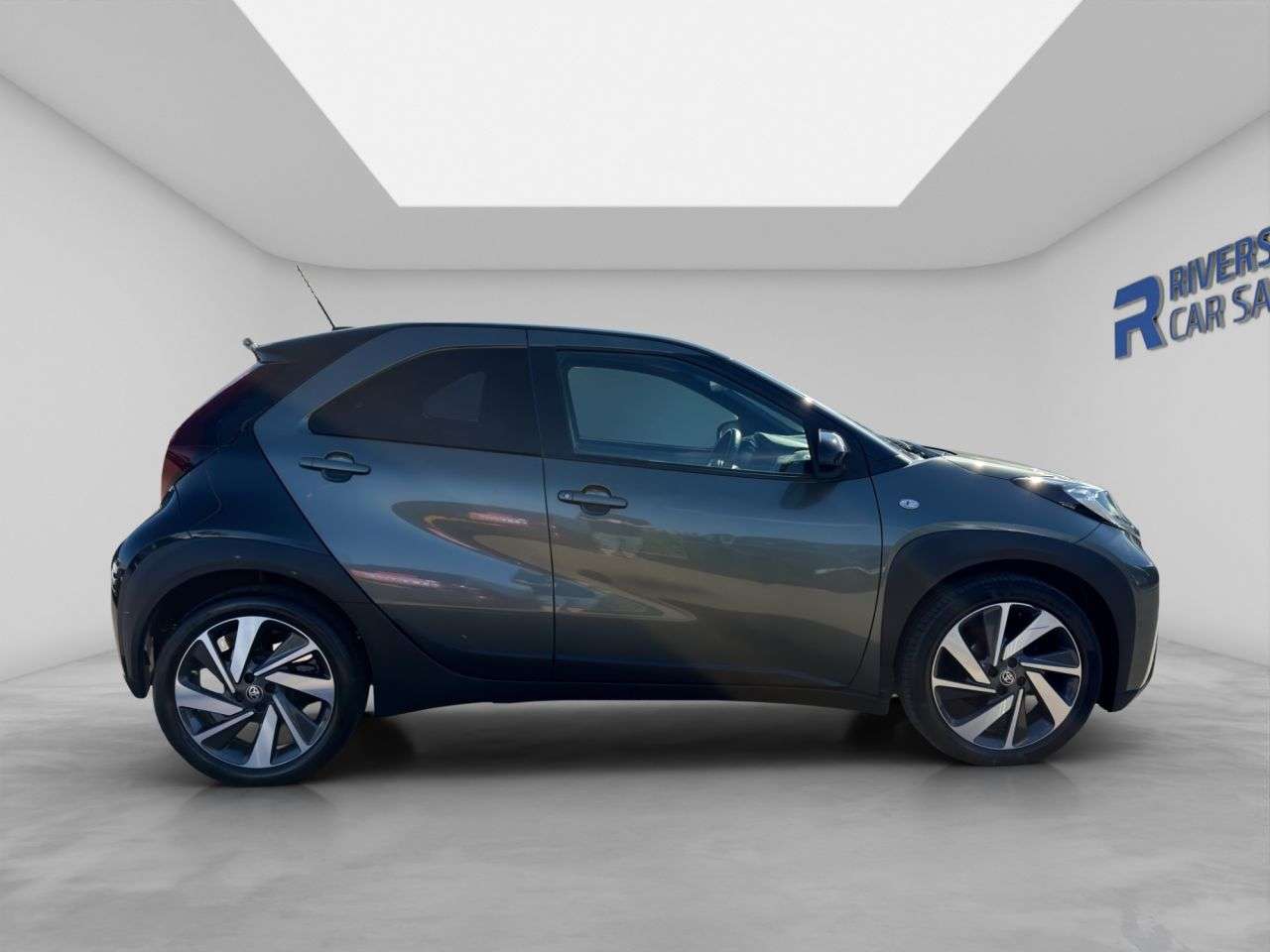 A 2023 TOYOTA AYGO X 1.0 VVT-i Edge Hatchback 5dr Petrol Manual Euro 6 (s/s) (72 ps) Finance Fro A 2023 TOYOTA AYGO X 1.0 VVT-i Edge Hatchback 5dr Petrol Manual Euro 6 (s/s) (72 ps) Finance Fro