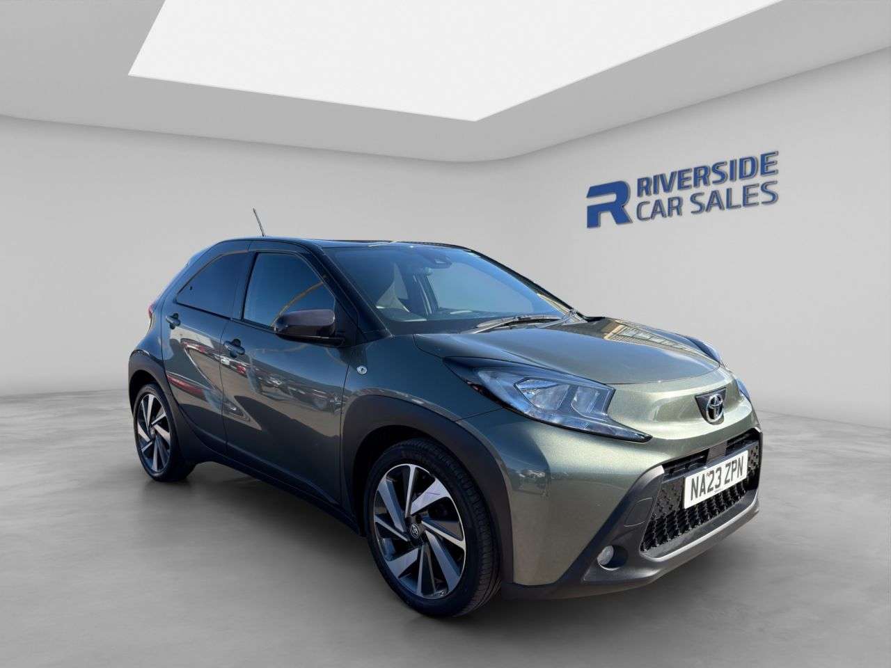 A 2023 TOYOTA AYGO X 1.0 VVT-i Edge Hatchback 5dr Petrol Manual Euro 6 (s/s) (72 ps) Finance Fro A 2023 TOYOTA AYGO X 1.0 VVT-i Edge Hatchback 5dr Petrol Manual Euro 6 (s/s) (72 ps) Finance Fro