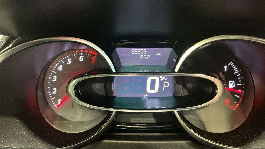 2016 RENAULT CLIO 2016 RENAULT CLIO