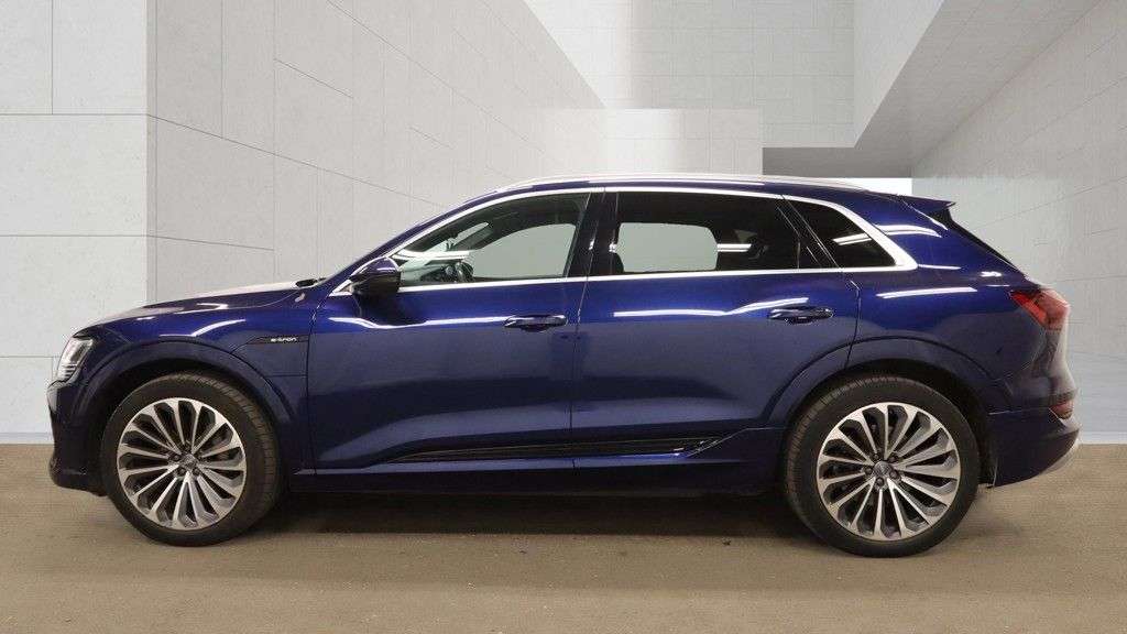 2020 AUDI E-TRON 2020 AUDI E-TRON