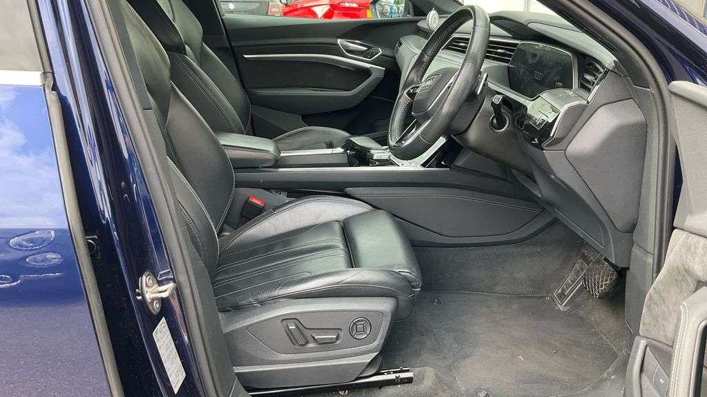 2020 AUDI E-TRON 2020 AUDI E-TRON