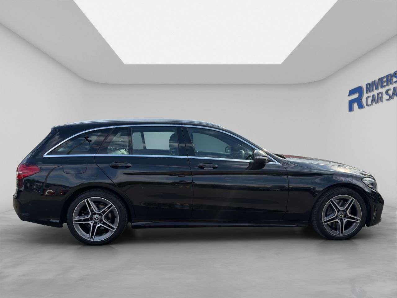 A 2019 MERCEDES-BENZ C CLASS 2.0 C300 AMG Line Estate 5dr Petrol G-Tronic+ Euro 6 (s/s) (258 ps) Finance A 2019 MERCEDES-BENZ C CLASS 2.0 C300 AMG Line Estate 5dr Petrol G-Tronic+ Euro 6 (s/s) (258 ps) Finance