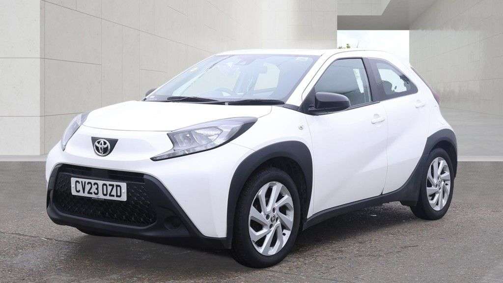 A 2023 TOYOTA AYGO X 1.0 VVT-i Pure Hatchback 5dr Petrol x-shift Euro 6 (s/s) (72 ps) Finance Fr A 2023 TOYOTA AYGO X 1.0 VVT-i Pure Hatchback 5dr Petrol x-shift Euro 6 (s/s) (72 ps) Finance Fr