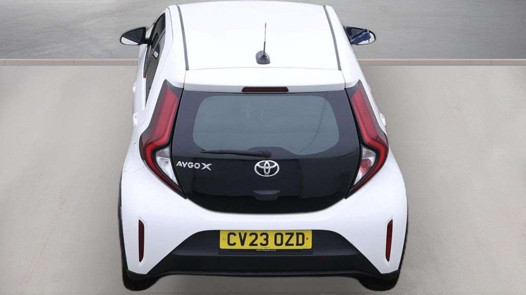 2023 TOYOTA AYGO X 2023 TOYOTA AYGO X