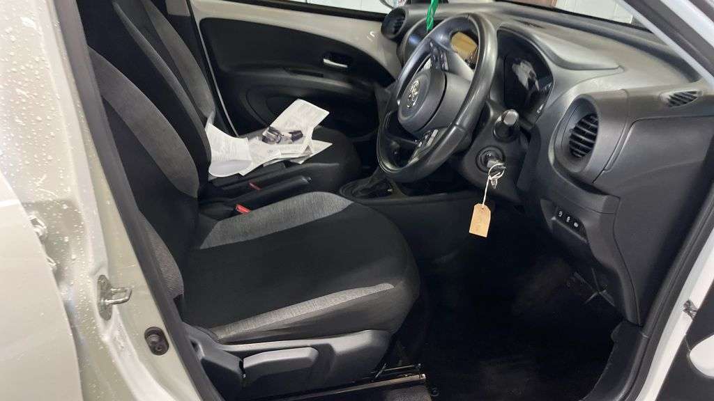 2023 TOYOTA AYGO X 2023 TOYOTA AYGO X