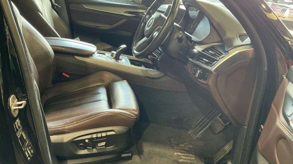 A 2018 BMW X5 3.0 30d M Sport SUV 5dr Diesel Auto xDrive Euro 6 (s/s) (258 ps) A 2018 BMW X5 3.0 30d M Sport SUV 5dr Diesel Auto xDrive Euro 6 (s/s) (258 ps)