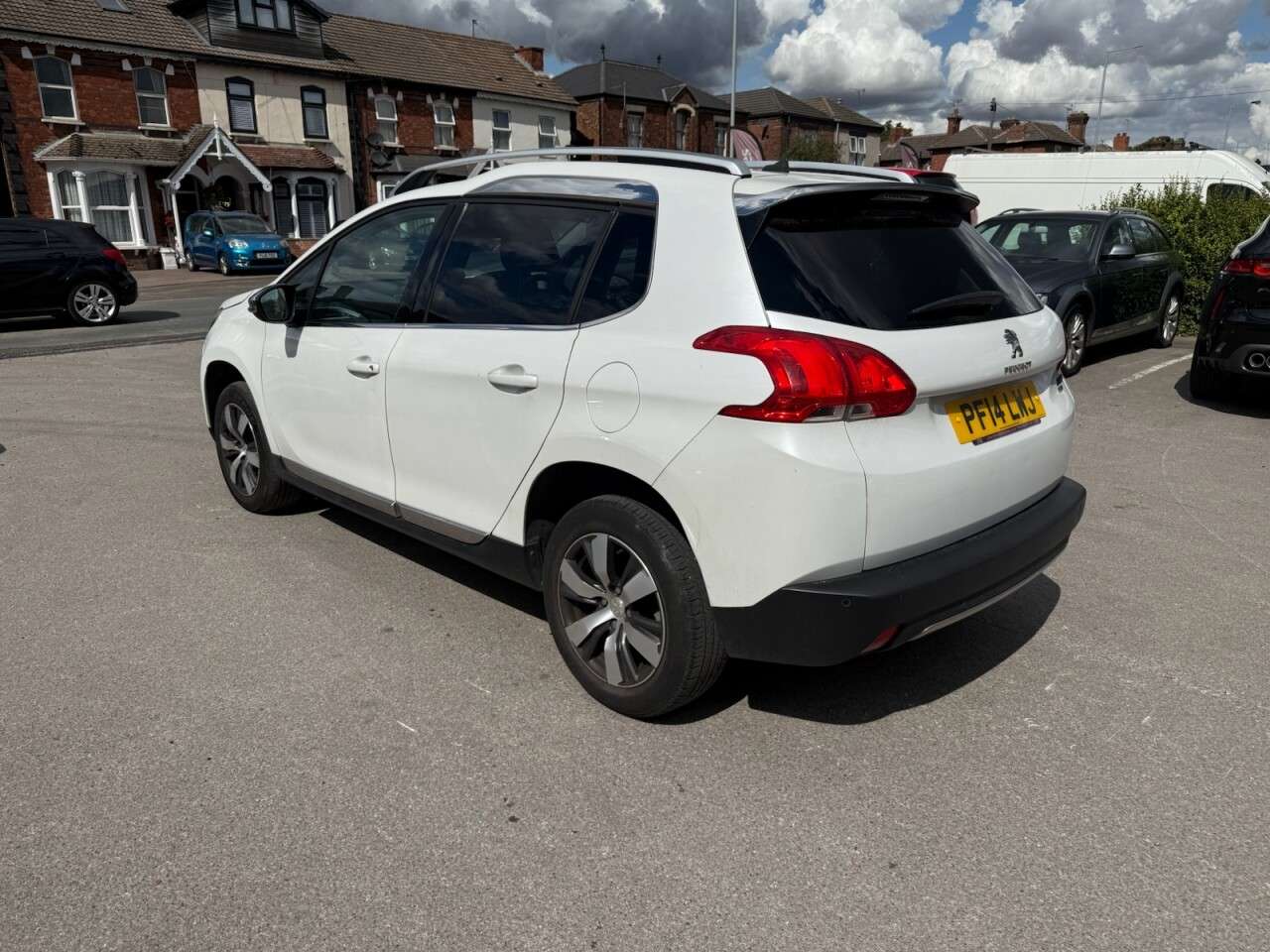 2014 PEUGEOT 2008 2014 PEUGEOT 2008
