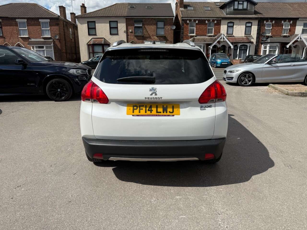 2014 PEUGEOT 2008 2014 PEUGEOT 2008
