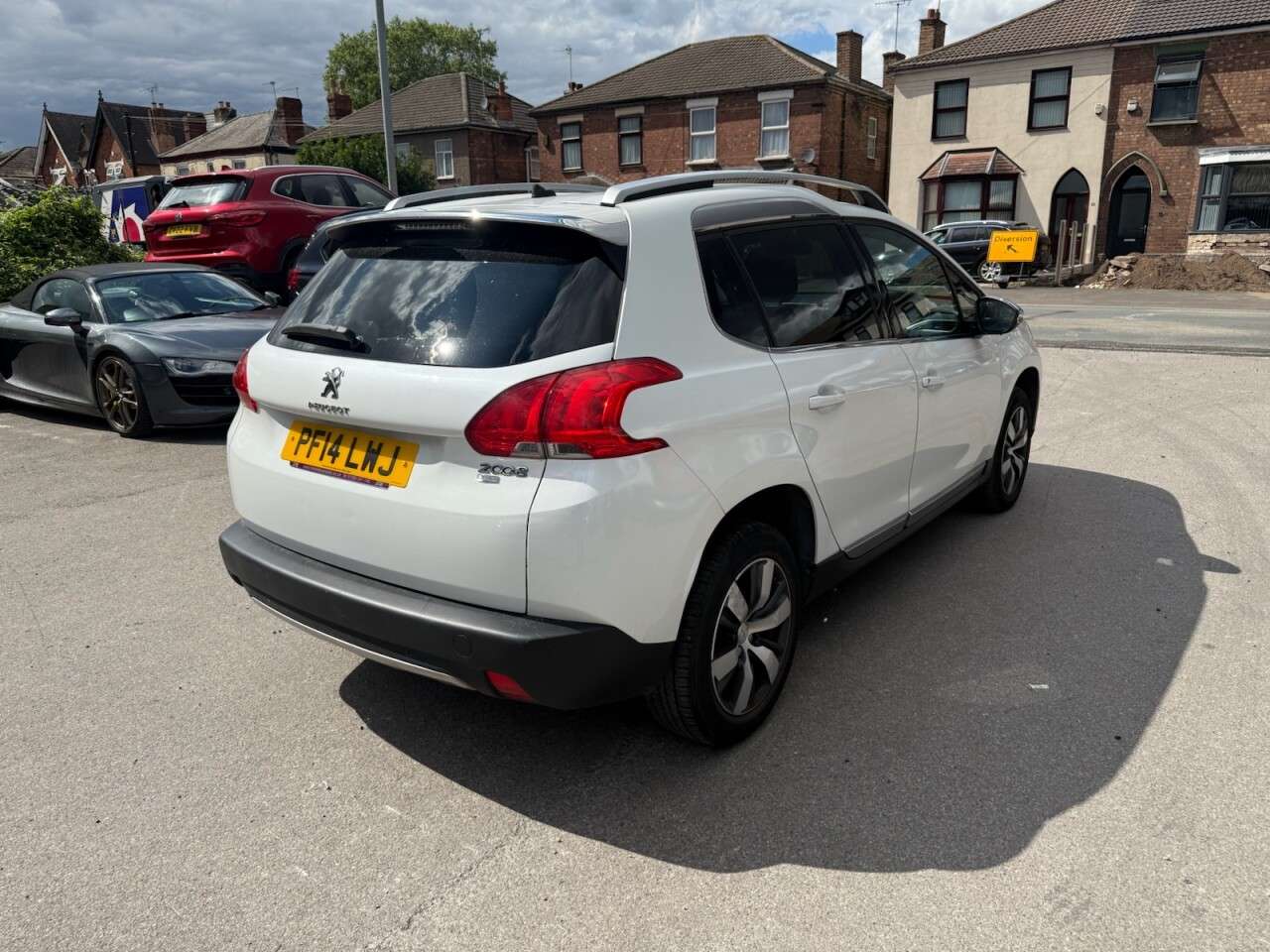 2014 PEUGEOT 2008 2014 PEUGEOT 2008