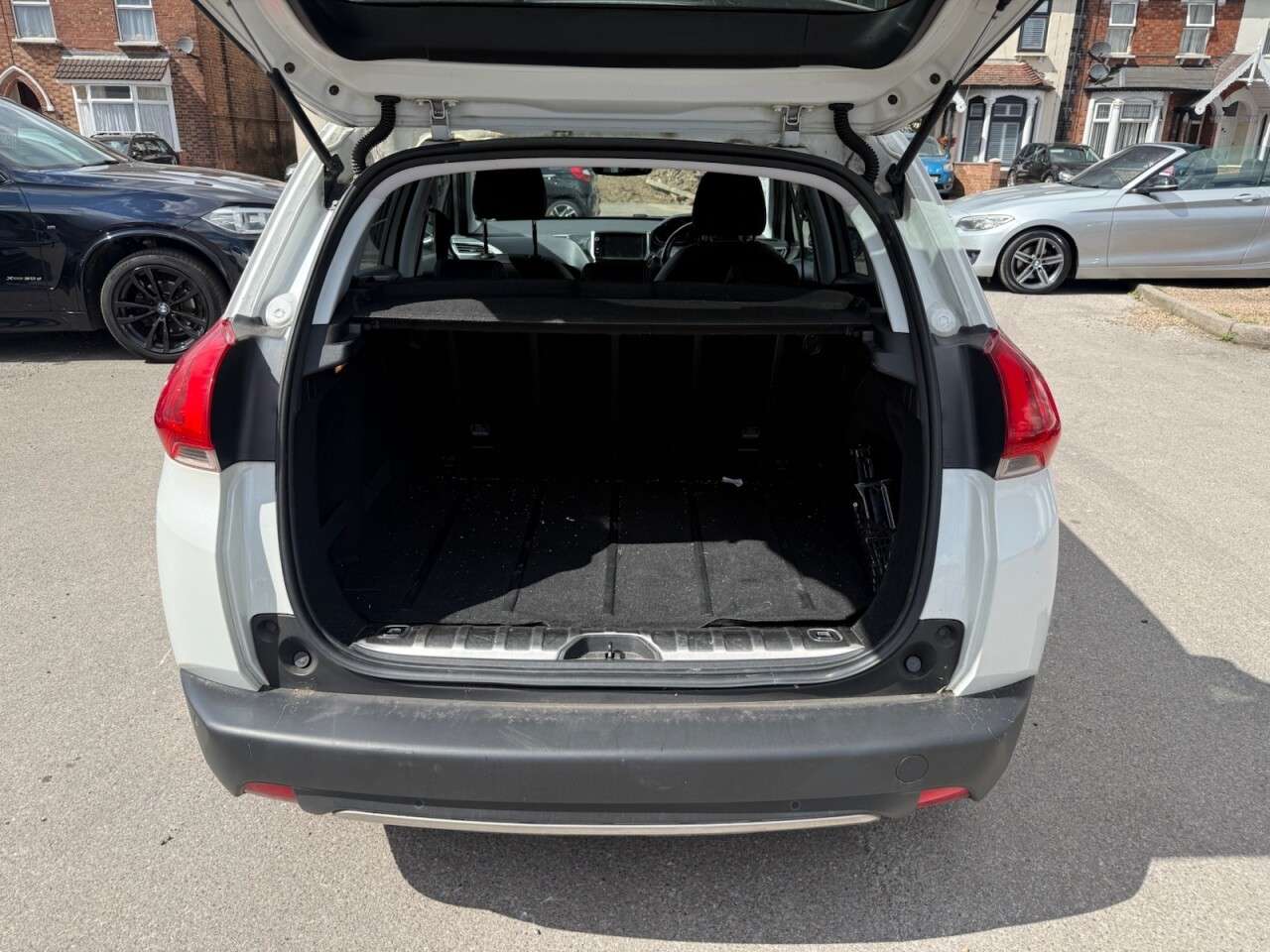2014 PEUGEOT 2008 2014 PEUGEOT 2008