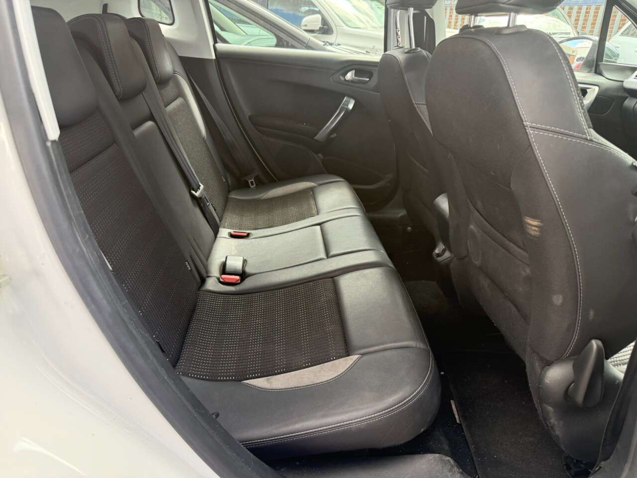 2014 PEUGEOT 2008 2014 PEUGEOT 2008