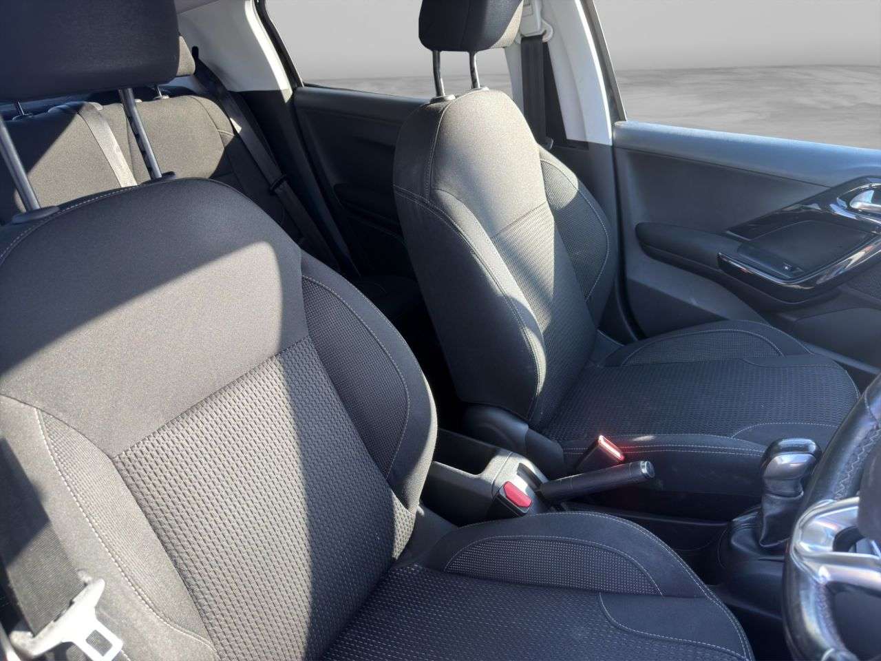 2017 PEUGEOT 208 2017 PEUGEOT 208