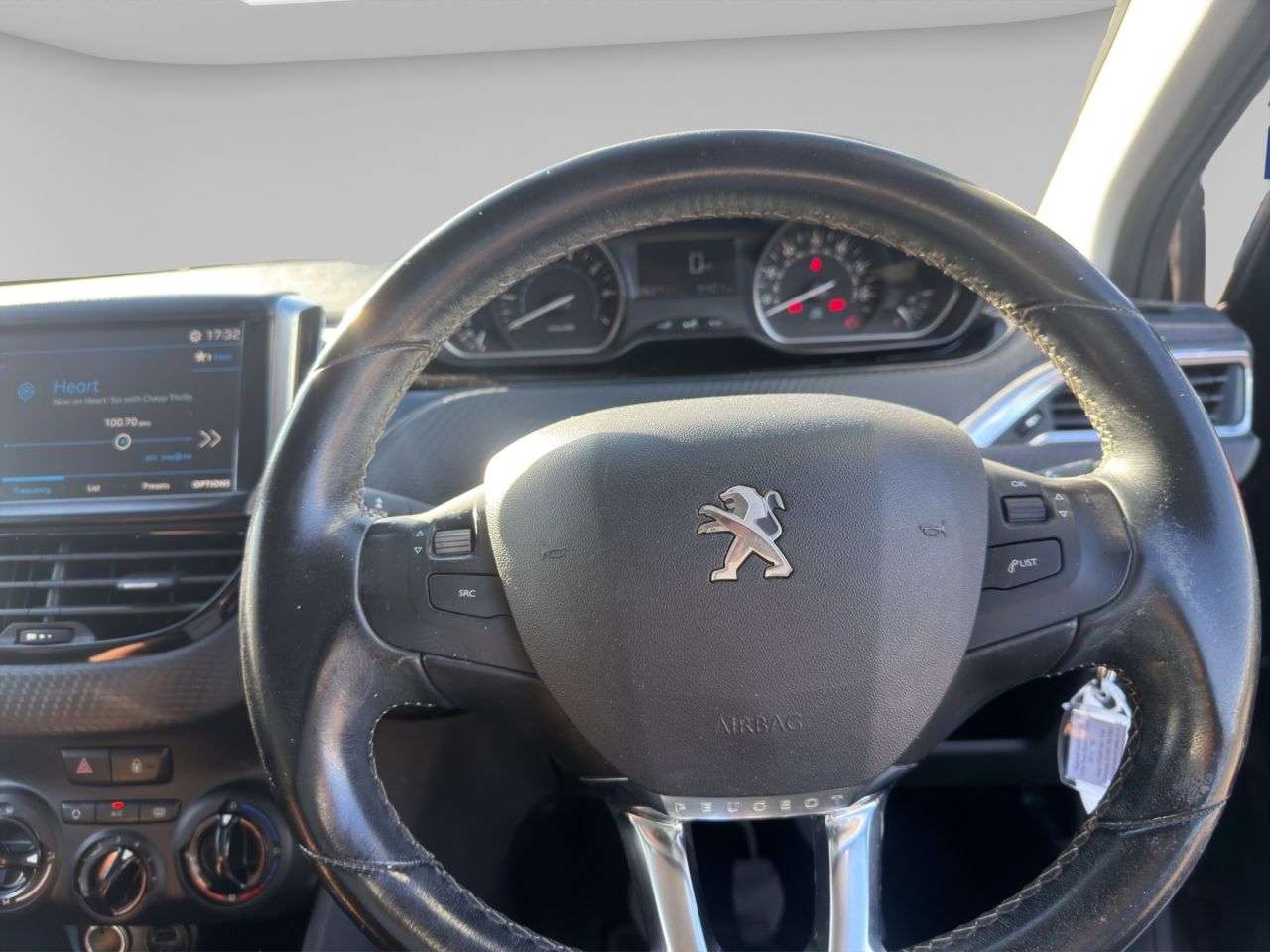 2017 PEUGEOT 208 2017 PEUGEOT 208