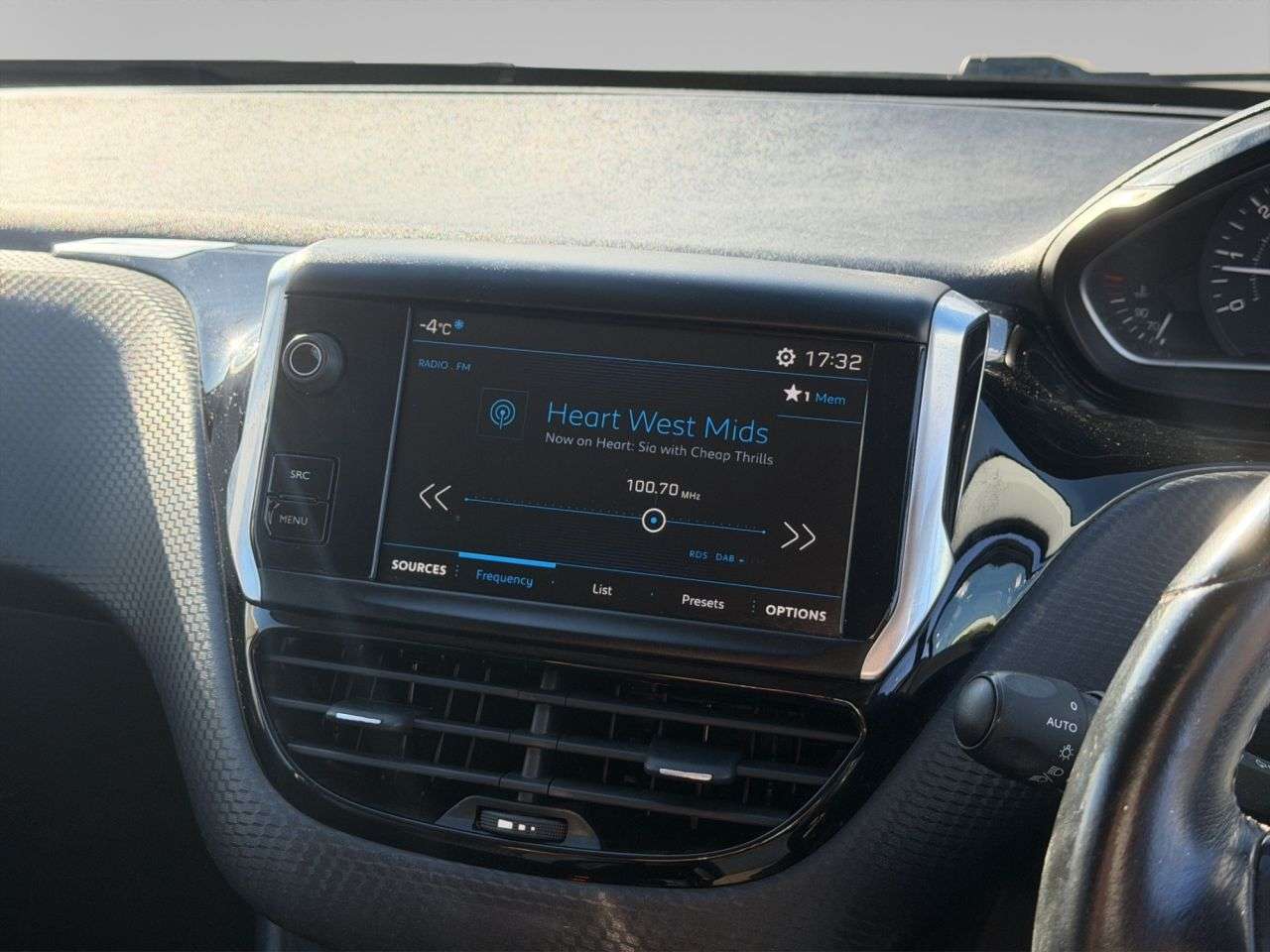 2017 PEUGEOT 208 2017 PEUGEOT 208