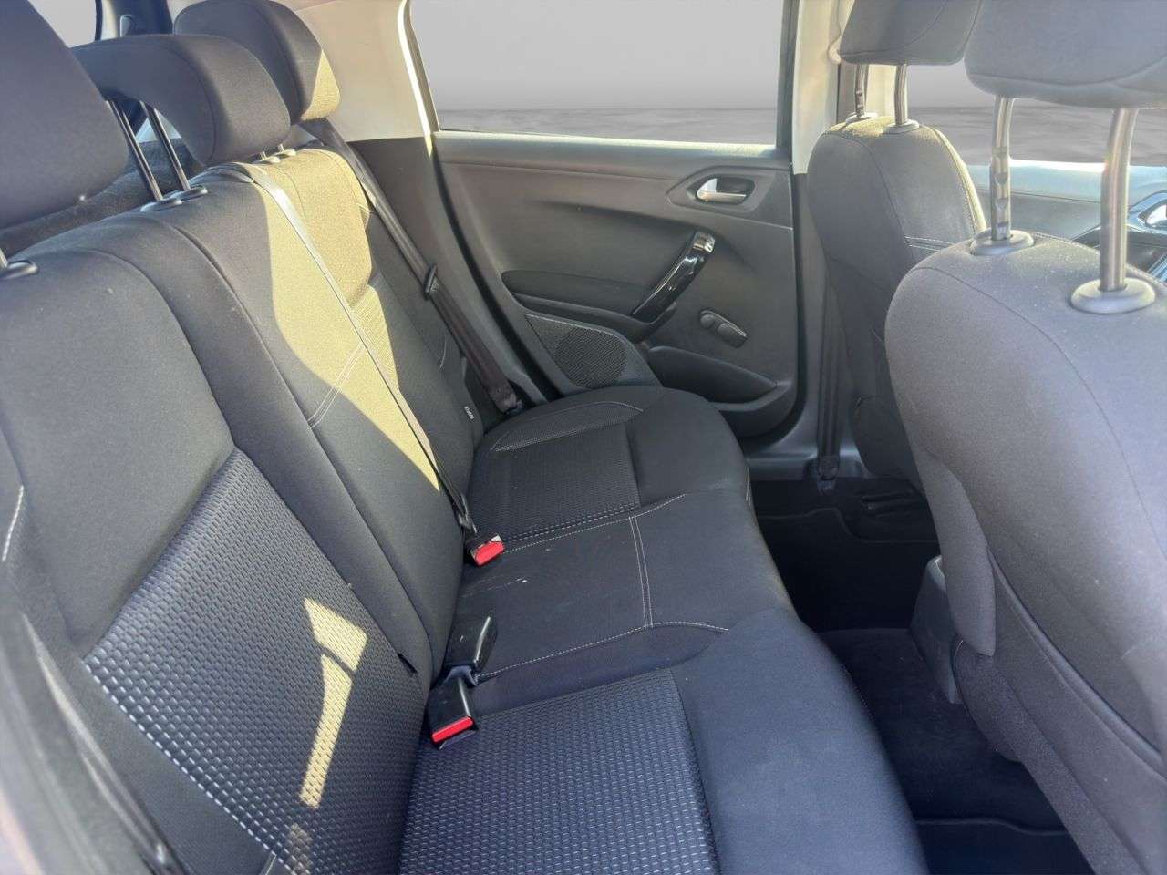 2017 PEUGEOT 208 2017 PEUGEOT 208