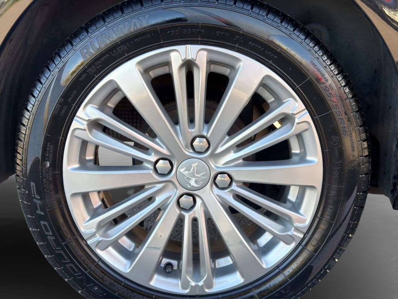 2017 PEUGEOT 208 2017 PEUGEOT 208