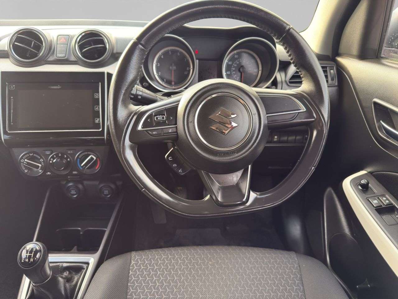 2018 SUZUKI SWIFT 2018 SUZUKI SWIFT