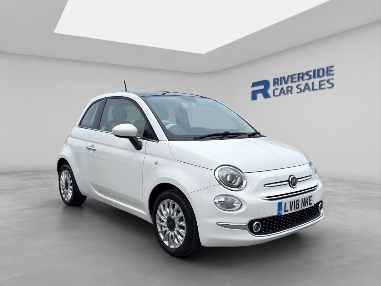 A 2018 FIAT 500 1.2 Lounge Hatchback 3dr Petrol Manual Euro 6 (s/s) (69 bhp) Finance From 8 A 2018 FIAT 500 1.2 Lounge Hatchback 3dr Petrol Manual Euro 6 (s/s) (69 bhp) Finance From 8