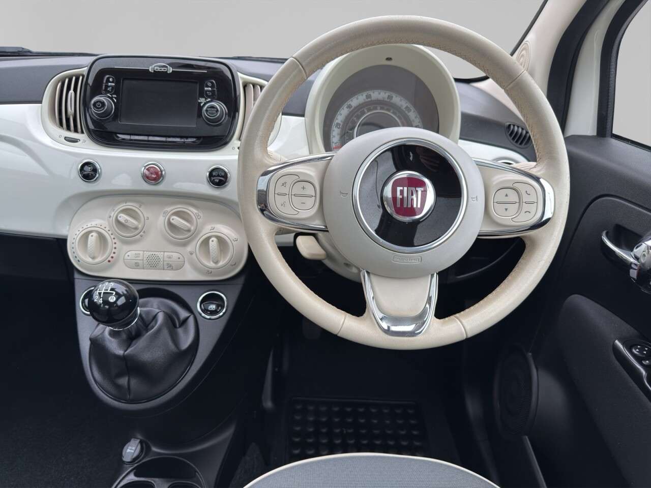 2018 FIAT 500 2018 FIAT 500