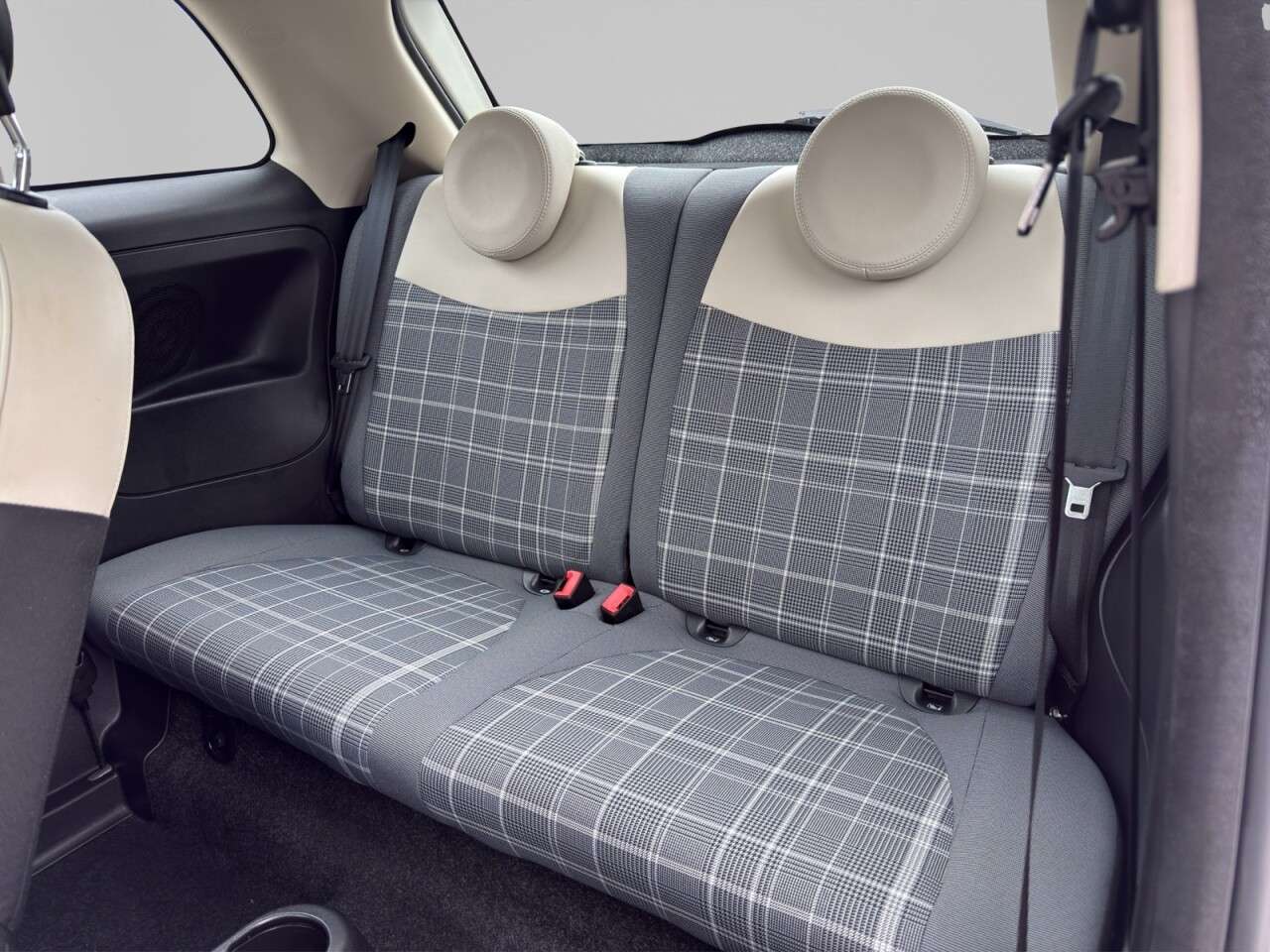 2018 FIAT 500 2018 FIAT 500