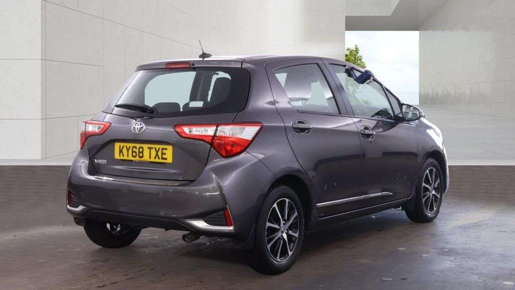 2018 TOYOTA YARIS 2018 TOYOTA YARIS