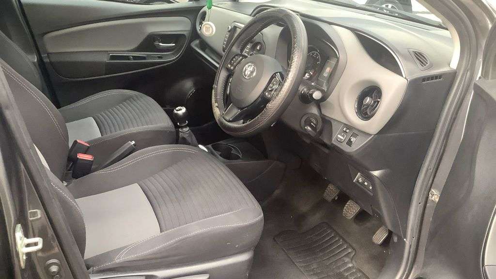 2018 TOYOTA YARIS 2018 TOYOTA YARIS