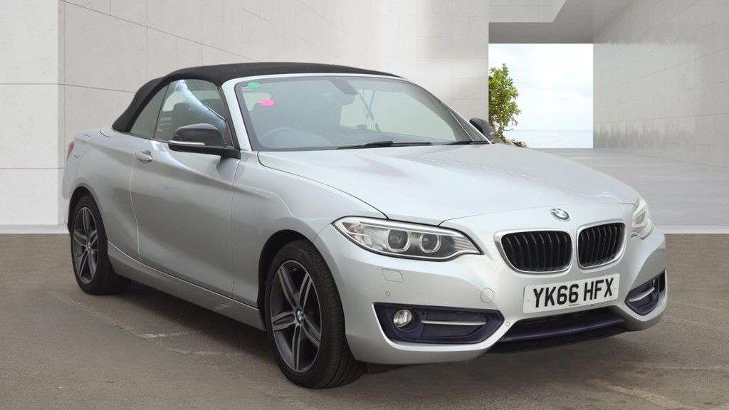 A 2016 BMW 2 SERIES 2.0 220d Sport Convertible 2dr Diesel Auto Euro 6 (s/s) (190 ps) Finance Fr A 2016 BMW 2 SERIES 2.0 220d Sport Convertible 2dr Diesel Auto Euro 6 (s/s) (190 ps) Finance Fr