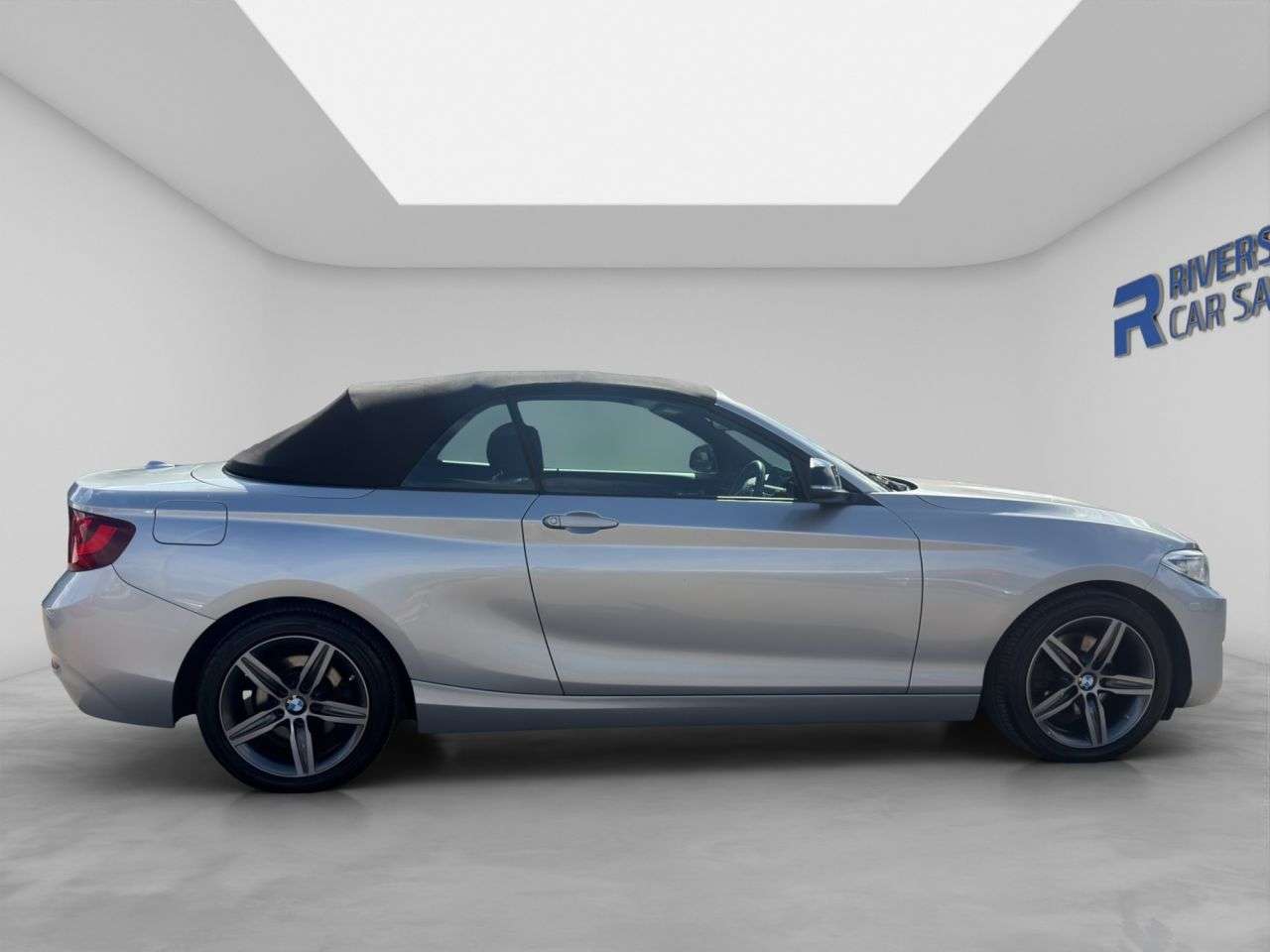 A 2016 BMW 2 SERIES 2.0 220d Sport Convertible 2dr Diesel Auto Euro 6 (s/s) (190 ps) Finance Fr A 2016 BMW 2 SERIES 2.0 220d Sport Convertible 2dr Diesel Auto Euro 6 (s/s) (190 ps) Finance Fr