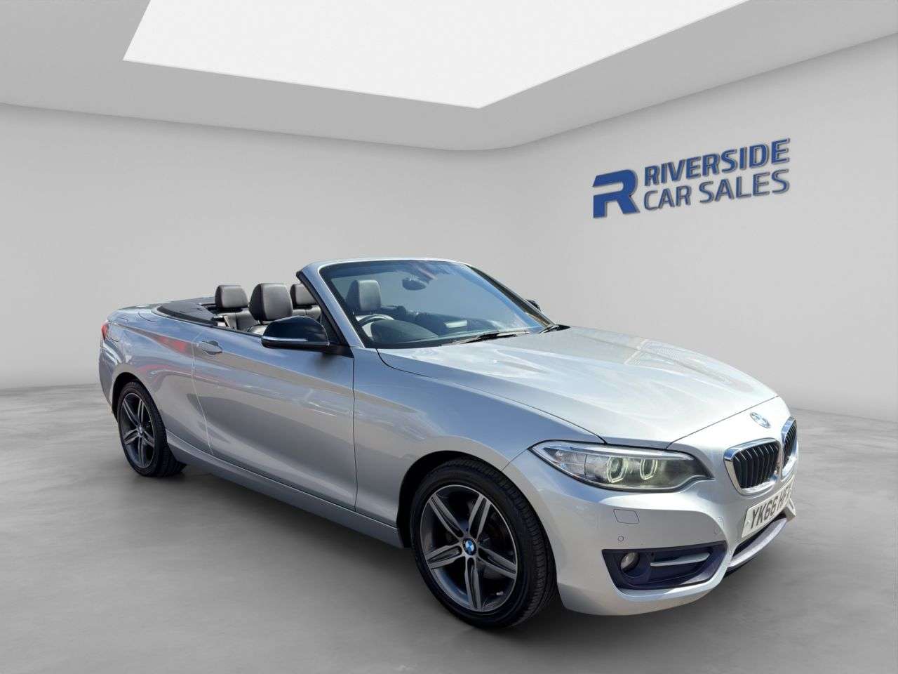 A 2016 BMW 2 SERIES 2.0 220d Sport Convertible 2dr Diesel Auto Euro 6 (s/s) (190 ps) Finance Fr A 2016 BMW 2 SERIES 2.0 220d Sport Convertible 2dr Diesel Auto Euro 6 (s/s) (190 ps) Finance Fr